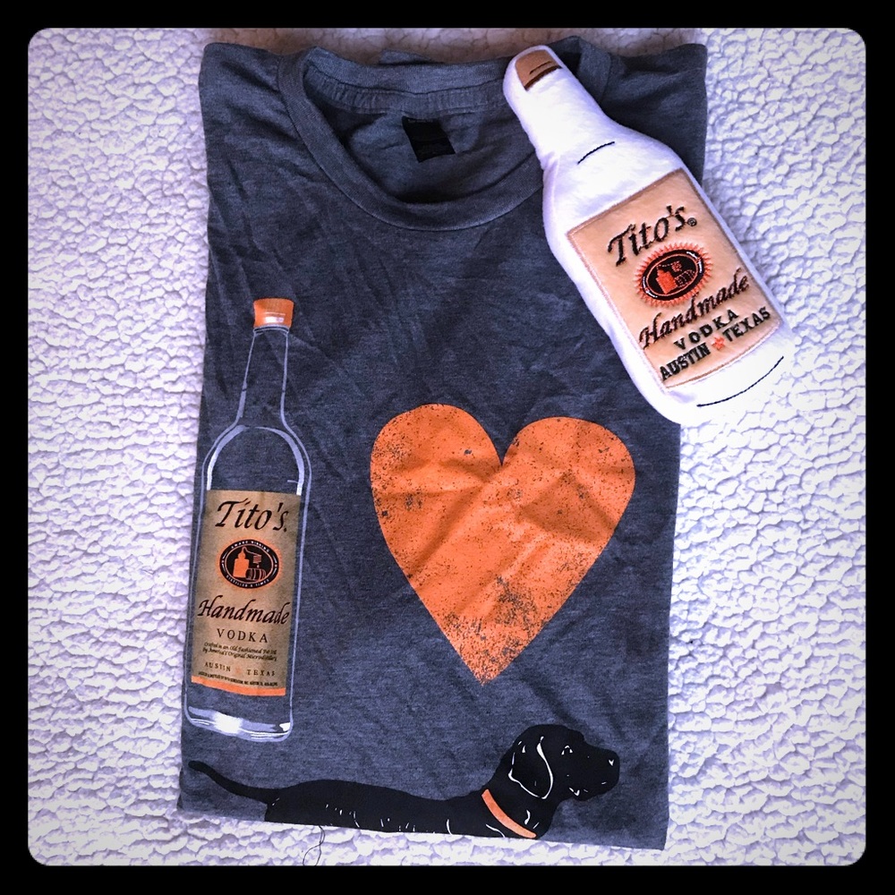 🖤TITO’S VODKA🍸Official Men’s T-shirt & Dog Toy⭐️